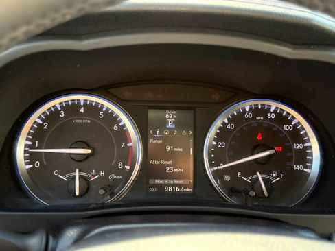 Used 2016 Toyota Highlander XLE AWD/4WD image 16