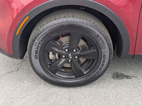 Used 2021 Kia Sorento LX image 10