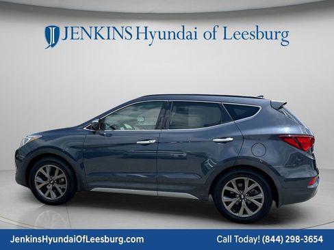 Used 2017 Hyundai Santa Fe Sport FWD image 8