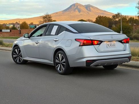 Used 2022 Nissan Altima 2.5 SV image 5