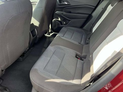 Used 2024 Chevrolet Trax LS w/ LS Convenience Package image 11