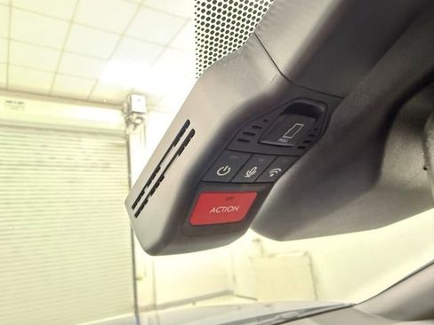 Used 2025 Toyota Camry SE w/ Convenience Package image 23