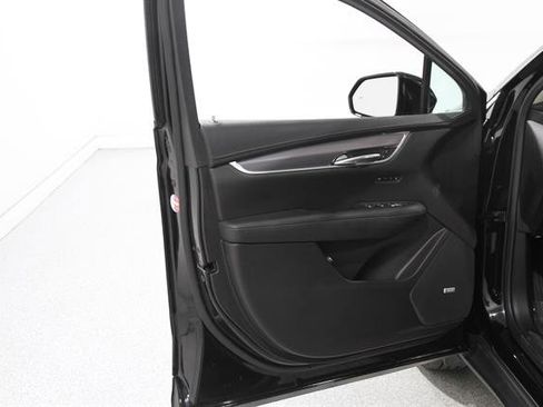 Used 2019 Cadillac XT5 Luxury AWD/4WD image 4