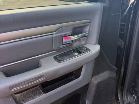 Used 2014 RAM 1500 Express RWD image 16