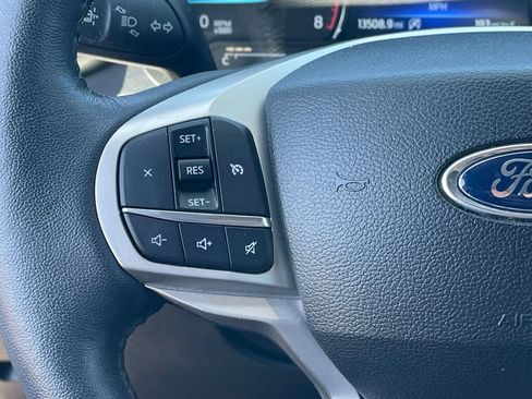 Certified 2024 Ford Explorer XLT w/ Equipment Group 202A AWD/4WD image 19