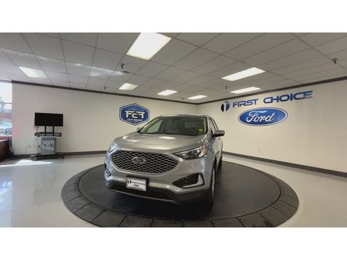 Used 2024 Ford Edge SEL AWD/4WD image 5
