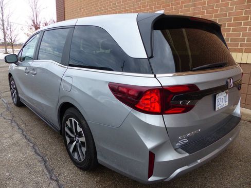Used 2025 Honda Odyssey EX-L image 7