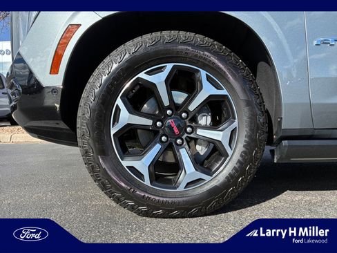 Used 2025 GMC Yukon XL AT4 image 26