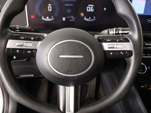 Used 2025 Hyundai Tucson SEL FWD image 3