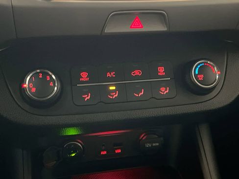 Used 2015 Kia Sportage LX image 18