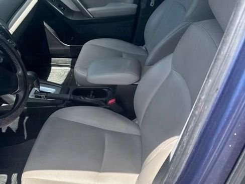 Used 2015 Subaru Forester 2.5i Limited AWD/4WD image 3