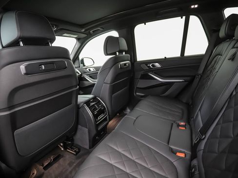 Used 2026 BMW X5 xDrive40i w/ M Sport Package AWD/4WD image 21