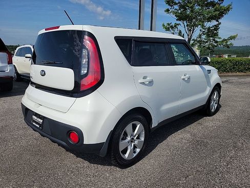 Used 2018 Kia Soul FWD image 6