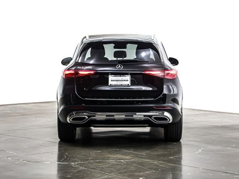 Certified 2025 Mercedes-Benz GLC 300 image 5