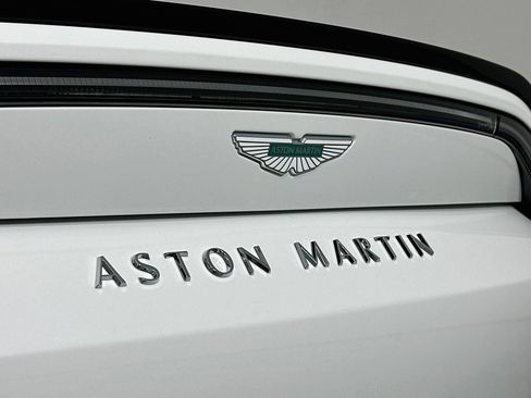 Used 2026 Aston Martin V8 Vantage S RWD image 8