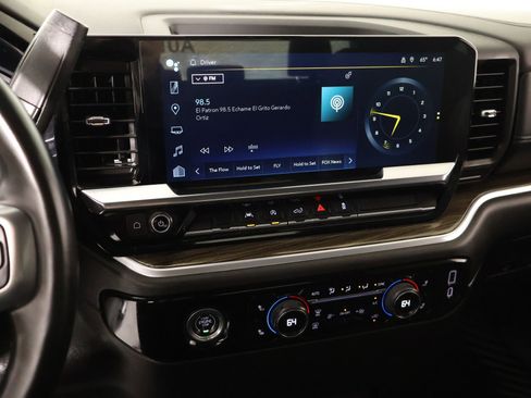 Used 2023 Chevrolet Silverado 1500 LT image 5