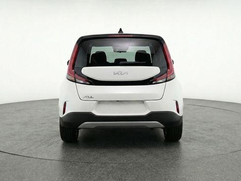 Used 2025 Kia Soul LX w/ LX Technology Package FWD image 7