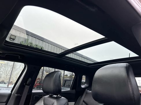 Used 2024 Jeep Compass Limited w/ Sun and Sound Group image 33