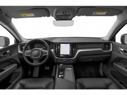 Used 2025 Volvo XC60 B5 Plus image 11