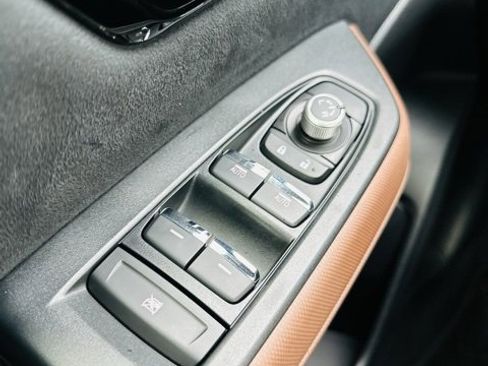 Used 2025 Subaru Forester Touring image 18