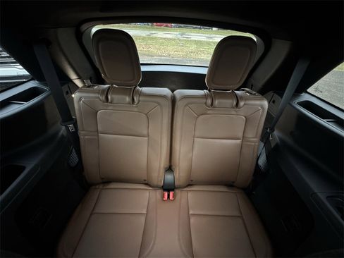 Used 2023 Lincoln Aviator Reserve w/ Equipment Group 201A image 24