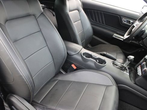 Used 2017 Ford Mustang GT Premium RWD image 22