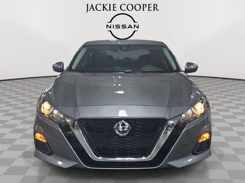 Used 2022 Nissan Altima 2.5 S FWD image 2