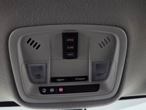 Used 2018 Chevrolet Traverse LT w/ LPO, Cargo Package image 29