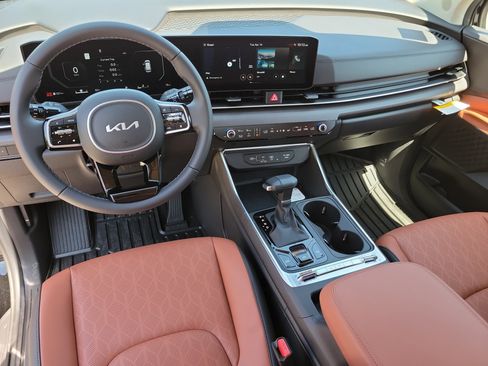 New 2026 Kia Carnival SX FWD image 9