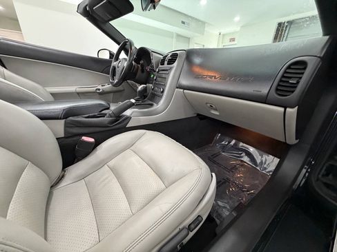 Used 2006 Chevrolet Corvette Convertible RWD image 13