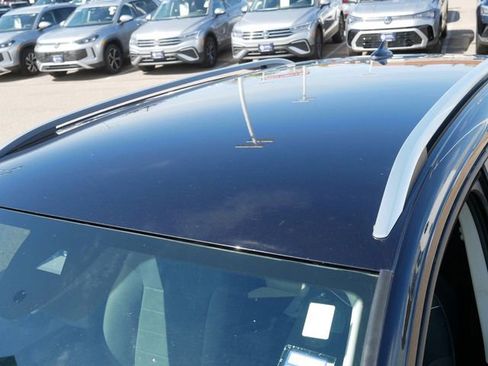 Used 2024 Volkswagen Taos SE AWD/4WD image 11