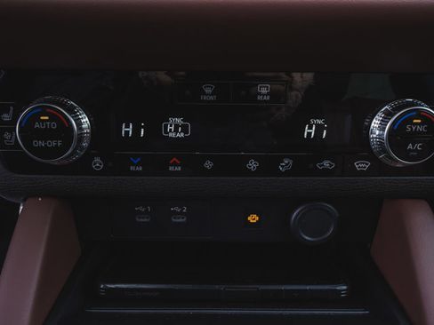 New 2026 Mitsubishi Outlander SEL image 21