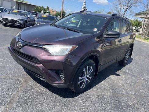 Used 2017 Toyota RAV4 LE image 2