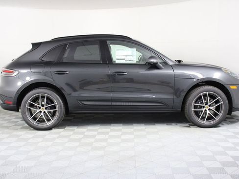 New 2026 Porsche Macan image 8