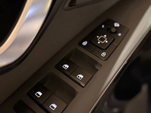 Used 2025 Kia Niro Wave image 18