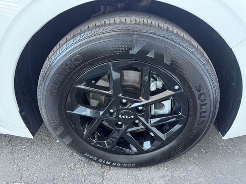 Used 2025 Kia K5 LXS image 29