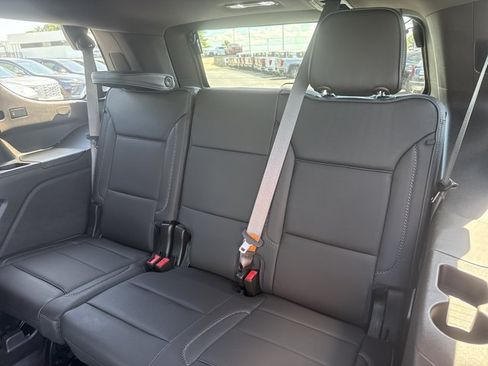 Used 2023 GMC Yukon Denali AWD/4WD image 7