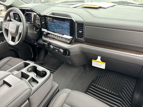 New 2026 GMC Sierra 1500 SLE w/ Preferred Package AWD/4WD image 29
