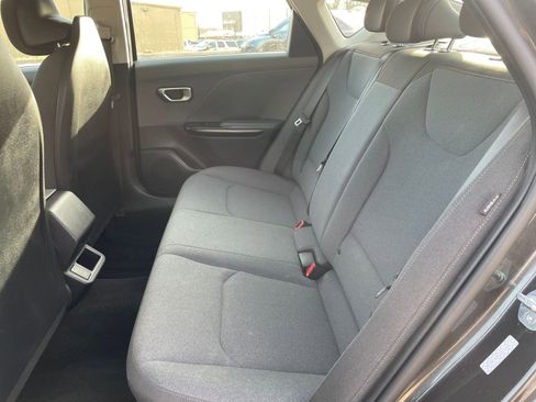 Used 2025 Kia K4 LXS image 28