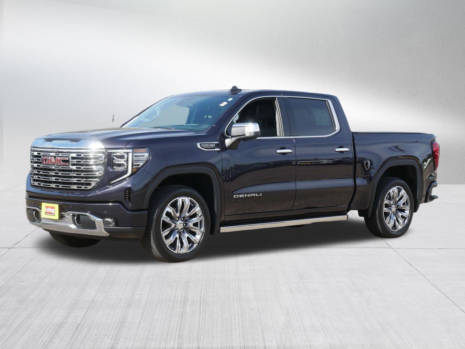 Used 2024 GMC Sierra 1500 Denali w/ Denali Reserve Package AWD/4WD image 3