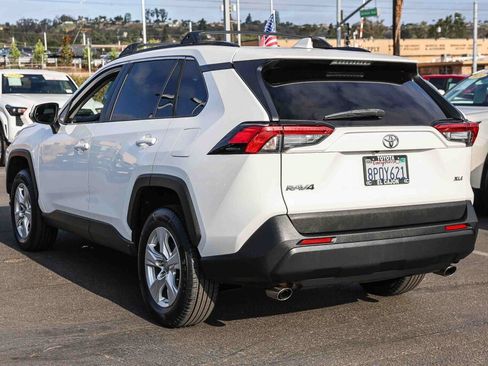 Certified 2020 Toyota RAV4 XLE w/ All Weather Liner Package FWD image 21