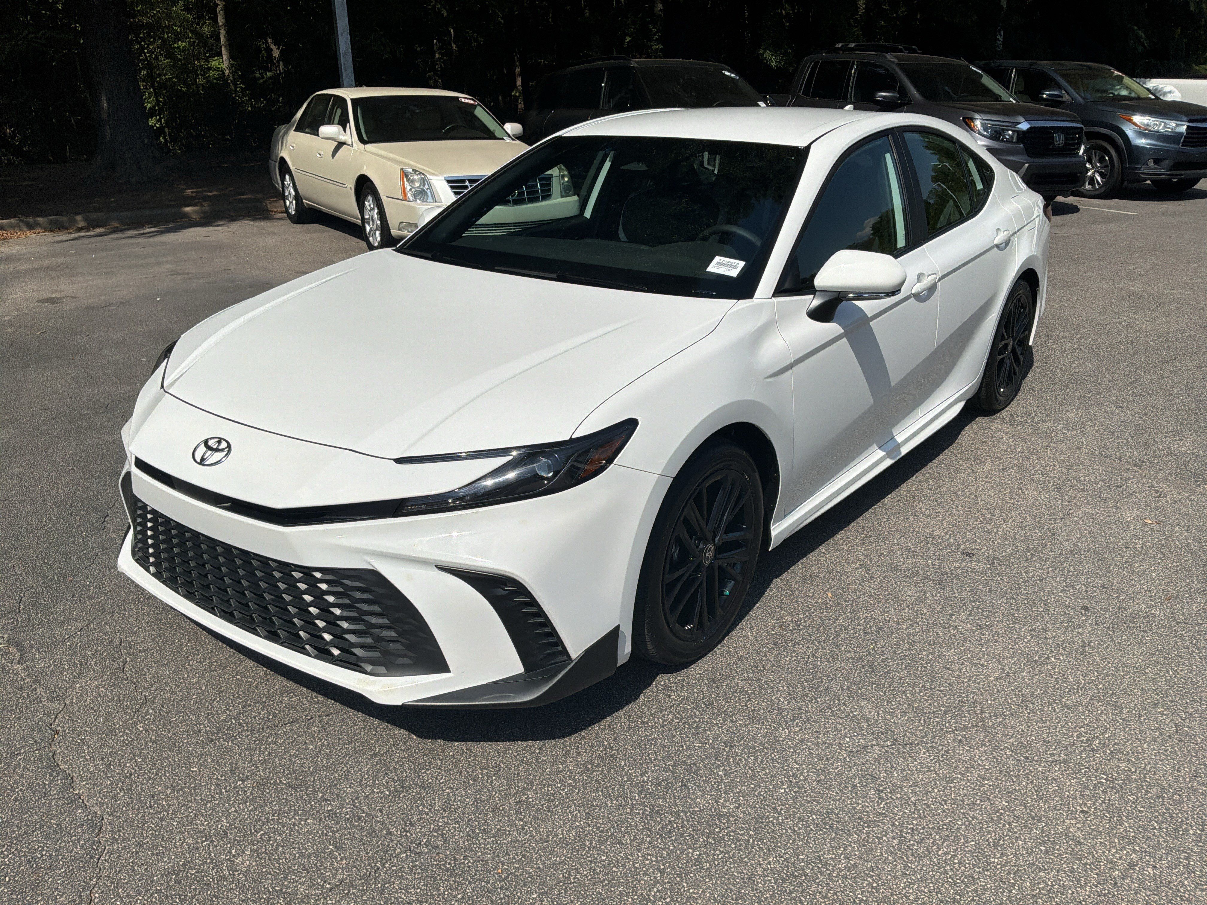 Used 2026 Toyota Camry SE w/ Convenience Package FWD image 5