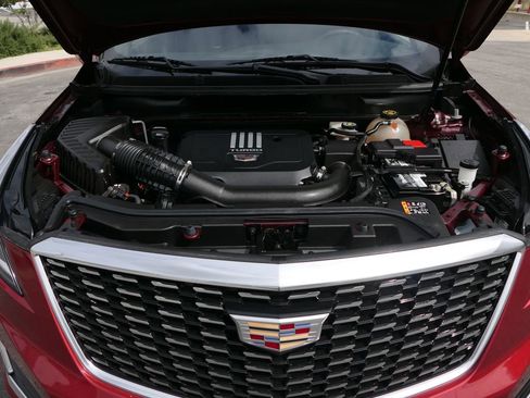 Used 2022 Cadillac XT5 Luxury w/ LPO, Floor Liner Package FWD image 27
