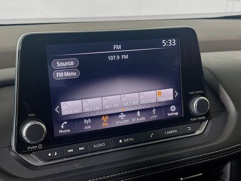 Used 2023 Nissan Rogue SV image 21