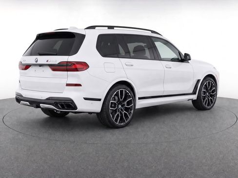 Used 2025 BMW X7 M60i AWD/4WD image 3