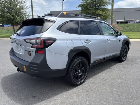 Used 2025 Subaru Outback Wilderness AWD/4WD image 9