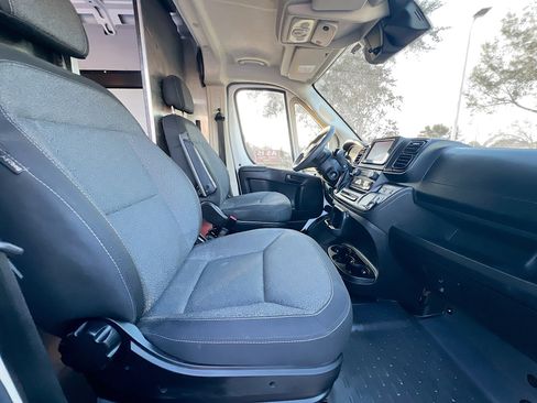 Used 2022 RAM ProMaster 2500 w/ Convenience Group image 30