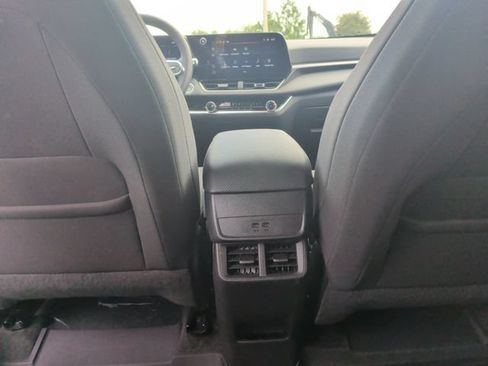 Used 2026 Chevrolet Equinox LT FWD image 31
