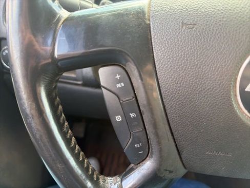 Used 2008 Chevrolet Avalanche LS image 17