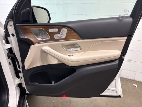 Used 2024 Mercedes-Benz GLE 350 4MATIC image 34